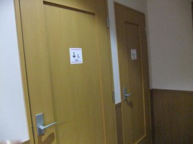 0303.トイレは2つ